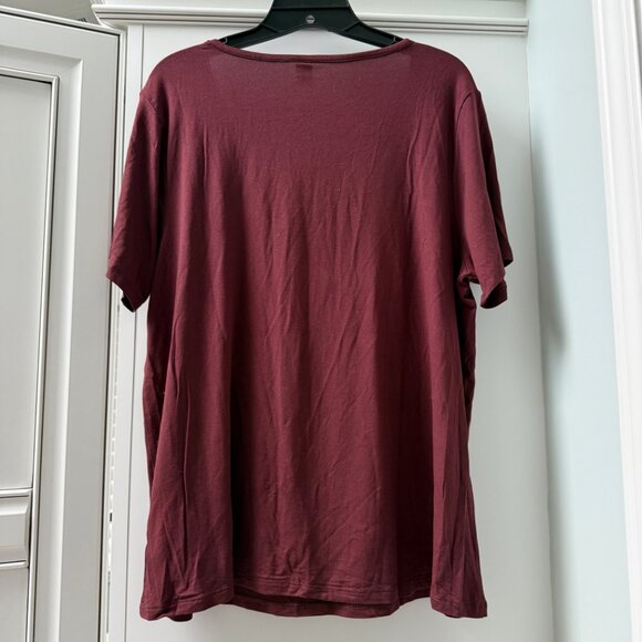 Old Navy Luxe V-Neck T-Shirt, Size Large, Burgundy/Dark Plum - Picture 5 of 6
